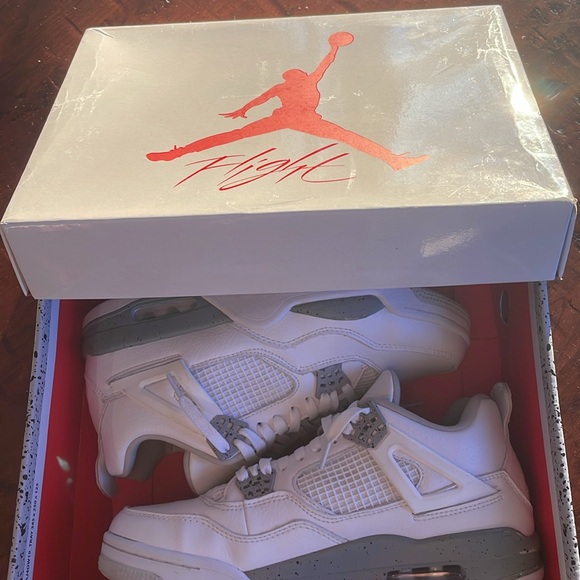 Jordan 4 Retro White Oreo - Picture 7 of 9